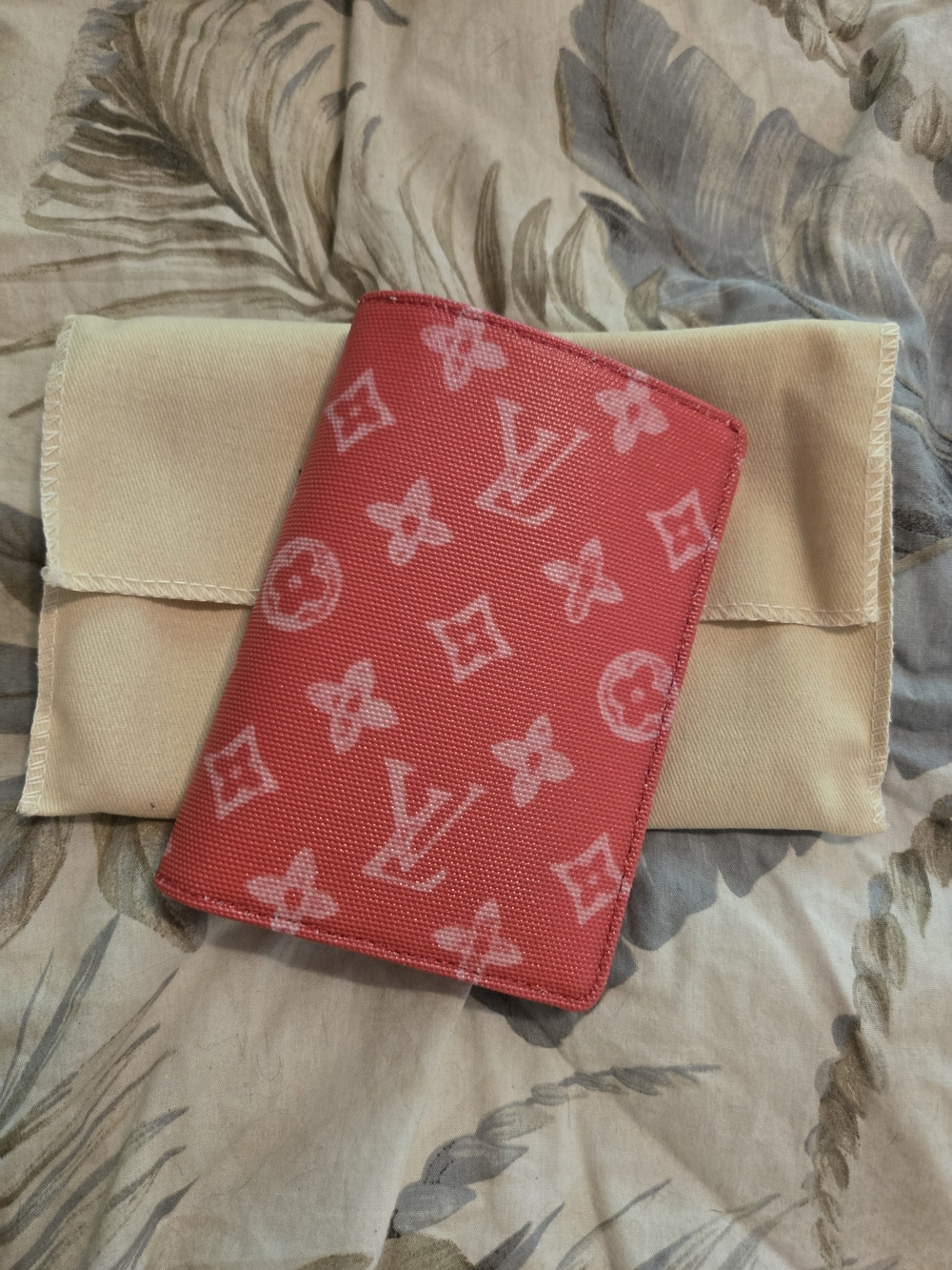 💖 LV Pink Passport Holder Monogram NWT - Picture 2 of 16